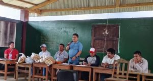 MUNICIPALIDAD PROVINCIAL SOSTIENE REUNIÓN CON COMUNEROS DE PUERTO DÍAZ