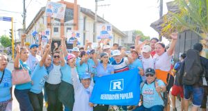 Con un mensaje de esperanza y compromiso, Jhon Rivas de Renovación Popular toca el corazón de Iquitos