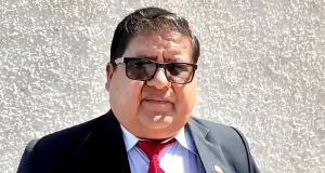 Juliaca en caos: Gerente municipal defiende inacción ante comercio ambulatorio que invade calles y veredas