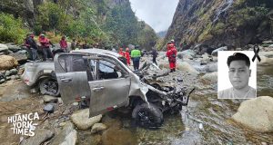 Junín: Siete miembros de una familia mueren al caer camioneta al río en Tarma