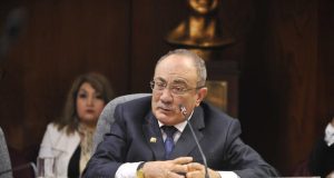 EXMINISTRO DE EDUCACIÓN IDEL VEXLER DA FÓRMULA PARA MEJORAR SISTEMA