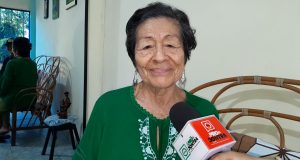 MARINA DÍAZ IMPULSA CÍRCULO DE LECTURA EN IQUITOS