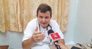 PADRE RAYMUNDO BUSCA VOLUNTARIOS