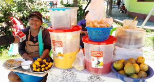CON REFRESCOS Y AGUAJES MANTIENE A SU FAMILIA