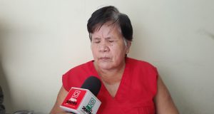 MASAJISTA INVIDENTE SOSTIENE A SU FAMILIA CON SU TRABAJO