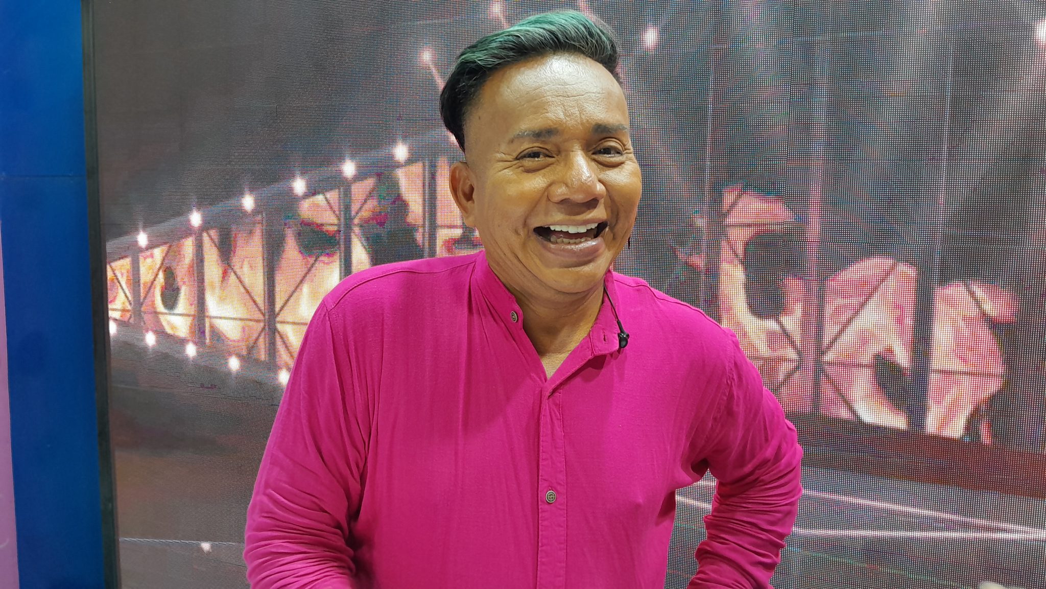 ROY GARCÍA A RONALD BAND: “LA ROPA NO HACE AL COMUNICADOR” | Diario Pro ...