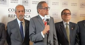 JORGE DEL CASTILLO ESTÁ SOÑANDO: EL APRA PUEDE LLEGAR A SEGUNDA VUELTA Y GANAR EL 2026