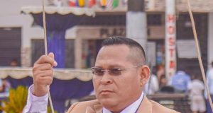 ¿… ESPEJITO, ESPEJITO… QUIÉN ES EL MEJOR VESTIDITO?