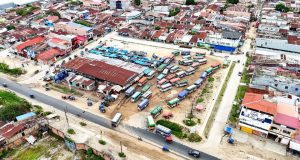 GOREL COLOCA LA PRIMERA PIEDRA DE LA PLAZA EL TERMINAL