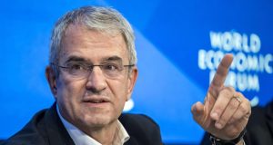 NESTLÉ DESTITUYE A SU CEO POR RELACIONES CON SUBORDINADA