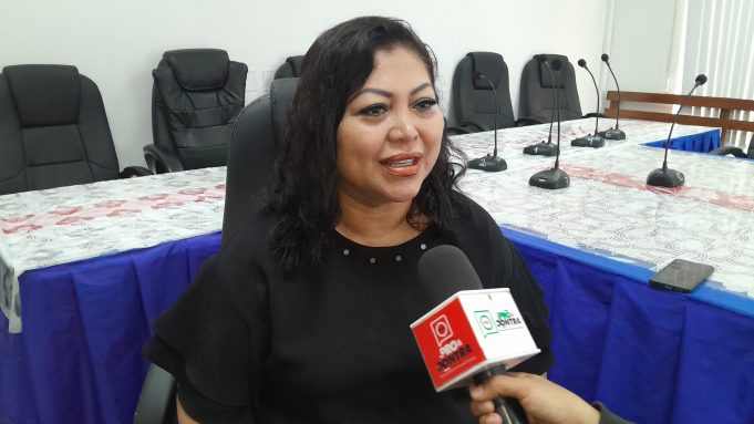 NOTA 6 LENA MARGOT REATEGUI TOBLER - DECANA DEL COLEGIO DE PERIODISTAS FILIAL LORETO (4)