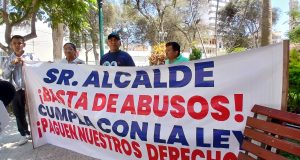 Trabajadores de la Municipalidad de Piura protestan por pagos y beneficios incumplidos