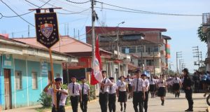 IZAMIENTO Y DESFILE POR ANIVERSARIO DE INSTITUCIÓN EDUCATIVA Y DÍA MUNDIAL DE LA SALUD MENTAL