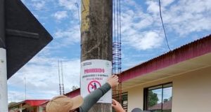 COLOCAN BANNERS EN PUNTOS CRÍTICOS DE ACUMULACIÓN DE BASURA