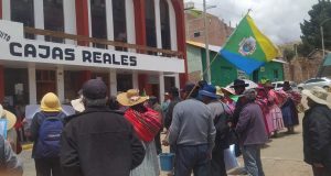 Puno: Chucuito firma acuerdo tras protesta por contaminación de río