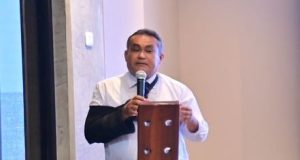 CAMBIAR FECHA DE ANIVERSARIO DE IQUITOS SE SUSTENTA EN DOCUMENTOS