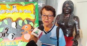 TÍO VLADI SE BURLA DE VIUDA DE ESCRITOR ORLANDO CASANOVA