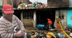 Trujillo: Incendio en Víctor Larco deja sin hogar a una pareja de ancianos