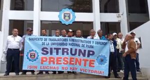 Trabajadores de la Universidad Nacional de Piura exigen cumplimiento de derechos laborales y mejoras salariales