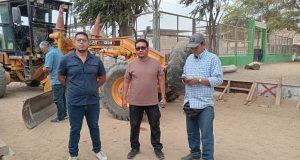 Piura: Proveedores protestan por falta de pago en obra de pistas y veredas en Veintiséis de Octubre