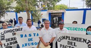 Piura: Trabajadores de la Dirección Regional de Transportes exigen pago de beneficios adeudados desde junio