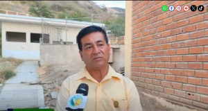 Adolescentes vandalizan muro perimétrico de la I.E. Alfonso Villanueva Pinillos: Director exige mayor seguridad (VIDEO)