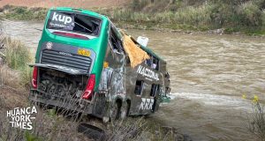Jauja: Bus de Expreso Nacional cae al río Mantaro tras choque y deja 31 heridos
