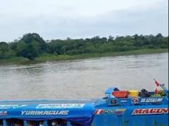 SECUESTRAN EMBARCACIONES Y PASAJEROS EN EL RÍO CORRIENTES