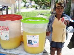 SALE ADELANTE CON SUS REFRESCOS Y COCO HELADO