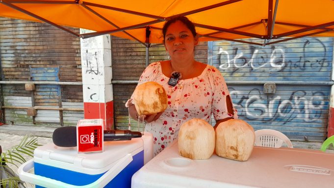 NOTA 6 VERÓNICA FALCÓN RUIZ - EMPRENDEDORA VENTA DE COCO (3)