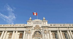 CONGRESISTAS RECIBIRÁN “PAQUETE NAVIDEÑO” DE CASI S/47 MIL