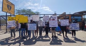 Familiares denuncian corrupción en penal de Piura y exigen visita del presidente Jerí