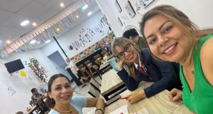 PUNTO CAFÉ EXPRESS… LAS DAMAS TAMBIÉN LO PREFIEREN…