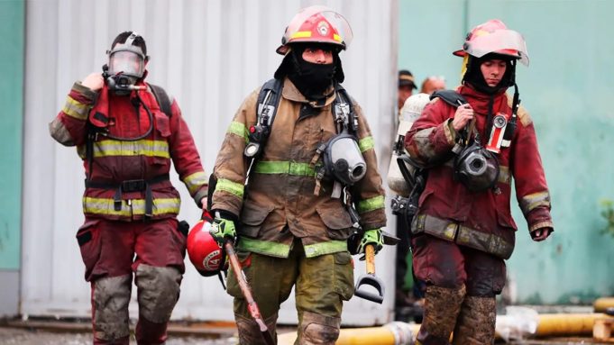 Informe interno revela presuntas irregularidades en millonaria adquisición de equipos para bomberos