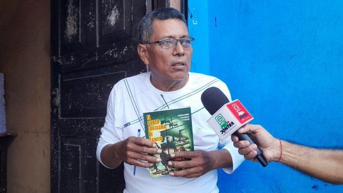 ARMANDO AYARZA - PROFESOR Y EDITOR DE BUFO COLORADO (1)