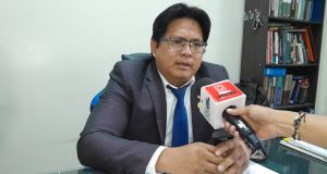 NIEGA ACUSACIONES DE ABANDONO Y ESTAFA A QUISPE