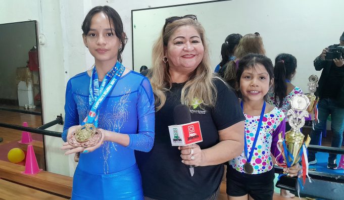 NOTA 5 KHAELA ADHARA TUESTA FLORES Y ABRIL BLANCA CELESTE SÁNCHEZ HIDALGO - GIMNASIA ARTÍSTICA (2)