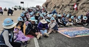 Crítica situación por bloqueo de mineros en Panamericana Sur: restricciones en venta de pasajes en Terminal Terrestre de Arequipa