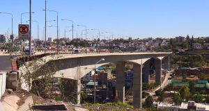 Arequipa: intervención oportuna evita una tragedia en puente Chilina