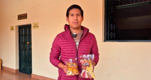 Egresado de la Unsch apuesta por transformar papas nativas en snacks ante falta de empleo en Ayacucho