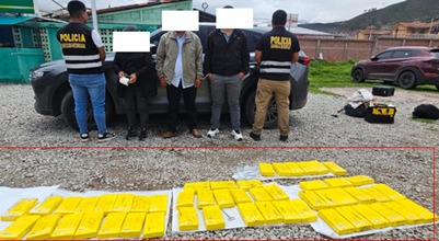 Cusco: Caen tres sujetos con más de 52 kilos de cocaína ocultos en "caleta" de camioneta