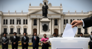 Congresistas y excongresistas por Arequipa buscan una curul como senadores y diputados