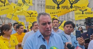 Candidato Rafael Belaúnde ofrece mejorar el SIT y arreglar problemas en el aeropuerto de Arequipa