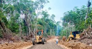 MUNICIPALIDAD DE DATEM REALIZA TRABAJOS DE MEJORAMIENTO EN EL ACCESO AL BOTADERO MUNICIPAL