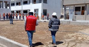 Puno: Contraloría prende las alarmas por graves retrasos y deficiencias en obra educativa de Zepita