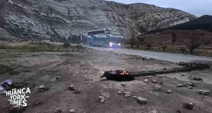 Paro por Nueva Carretera Central no se siente en Huancayo y trabajadores del Gore Junín bloquean vía en La Oroya