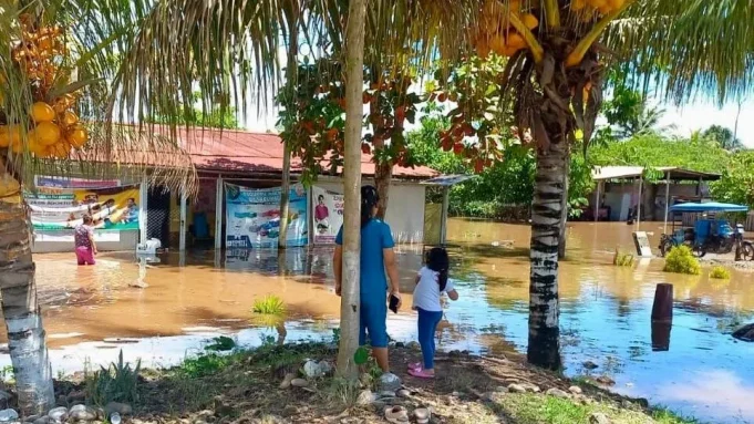 Lluvias persistentes provocan inundaciones en Huánuco y activan alerta naranja del Senamhi