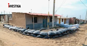 Alcalde de Trujillo gasta S/250 mil en fiesta pero apenas entrega sacos de arena a familias para protegerse de huaicos