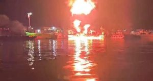 EXPLOSIÓN EN EMBARCACIÓN DEJA CUATRO HERIDOS DE GRAVEDAD