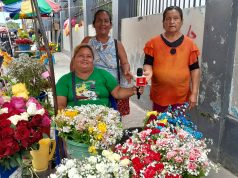 PROHÍBEN A VENDEDORAS DE FLORES GUARDAR MERCADERÍA EN CEMENTERIO DE IQUITOS